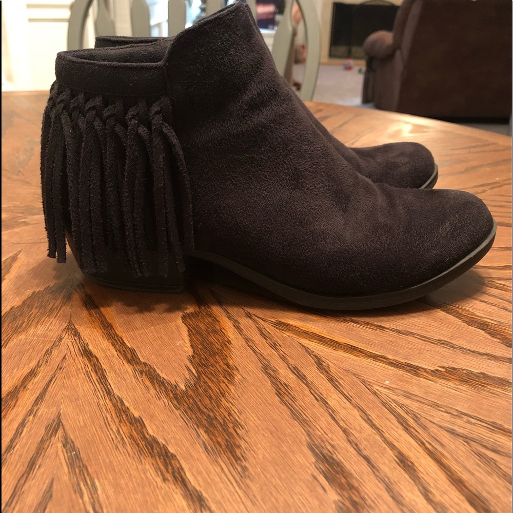 FINAL PRICE❤️Black fringe booties 6M